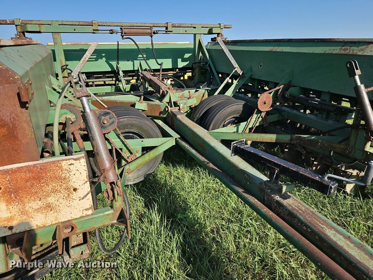 image for item DQ1756 Great Plains 450881-DDR3  grain drill