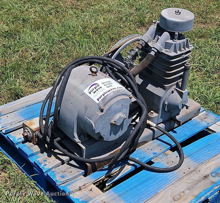 image for item DQ1758 Speedaire  air compressor