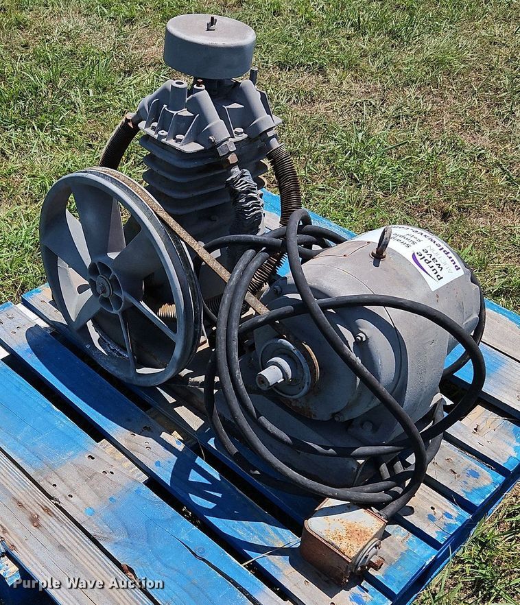 image for item DQ1758 Speedaire  air compressor