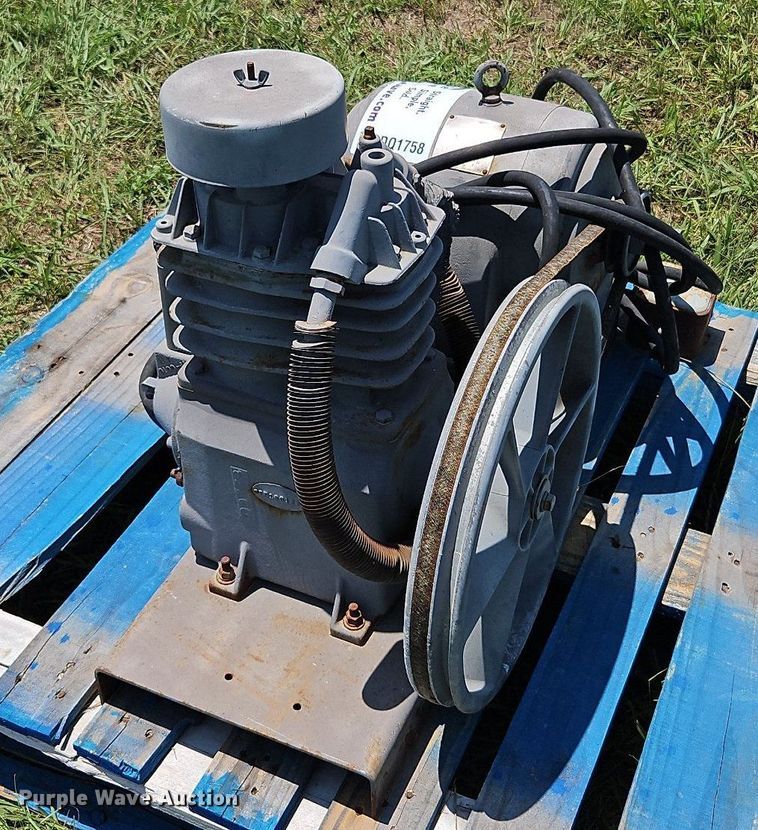 image for item DQ1758 Speedaire  air compressor
