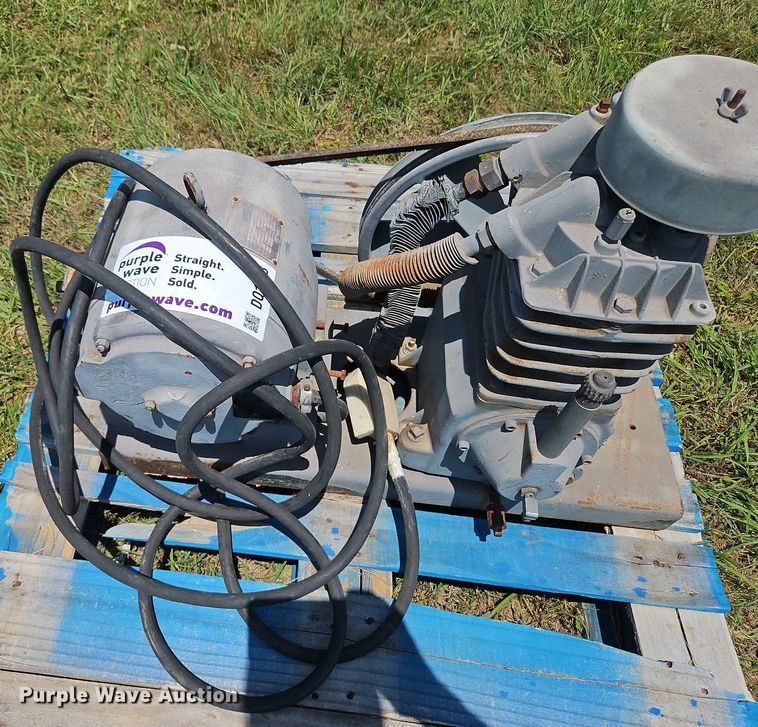image for item DQ1758 Speedaire  air compressor