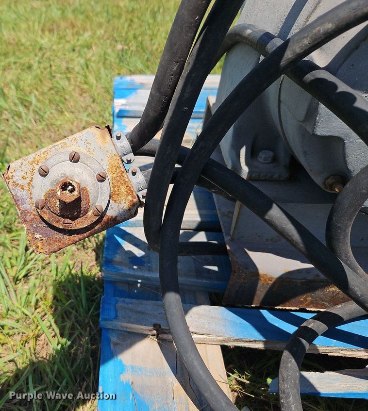 image for item DQ1758 Speedaire  air compressor