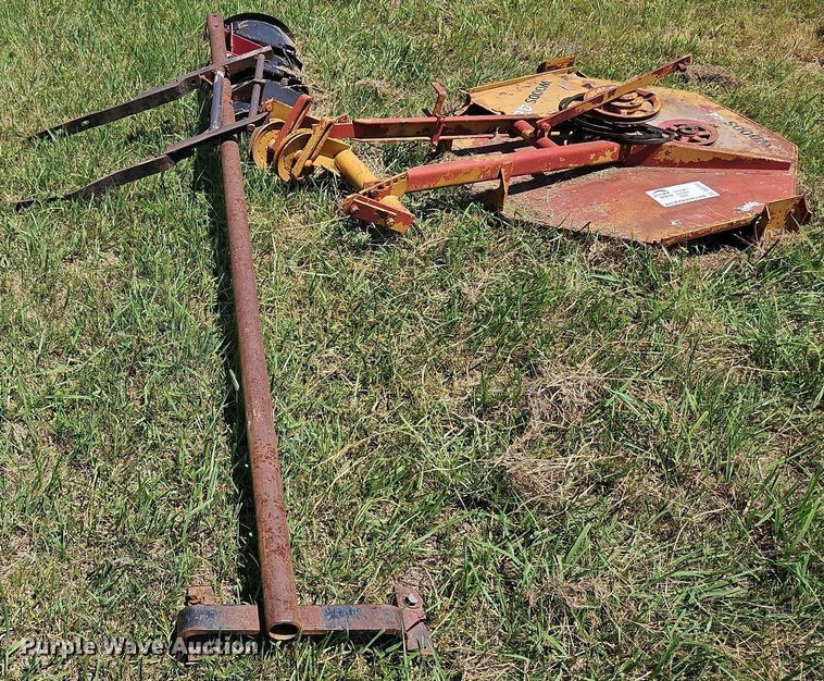 image for item DQ1761 Lawn and garden equipment