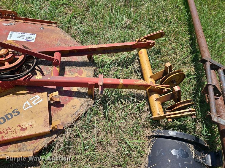 image for item DQ1761 Lawn and garden equipment