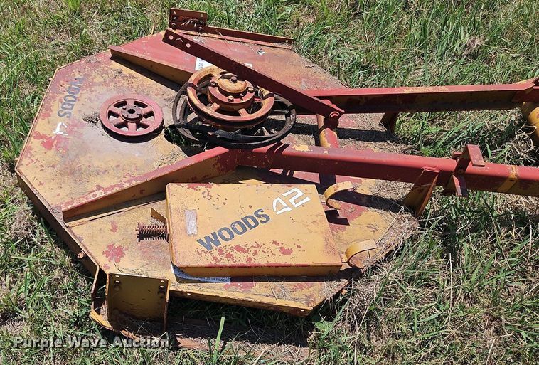 image for item DQ1761 Lawn and garden equipment