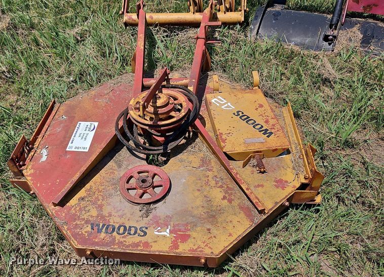 image for item DQ1761 Lawn and garden equipment