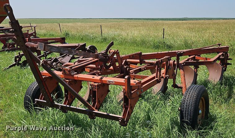 image for item DQ1763 Case  five bottom plow