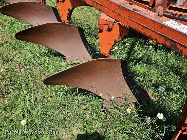 image for item DQ1763 Case  five bottom plow