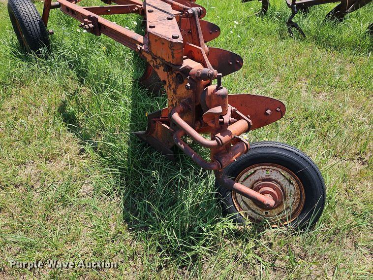 image for item DQ1763 Case  five bottom plow