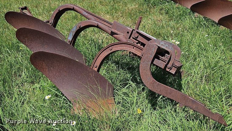 image for item DQ1764 Three bottom plow