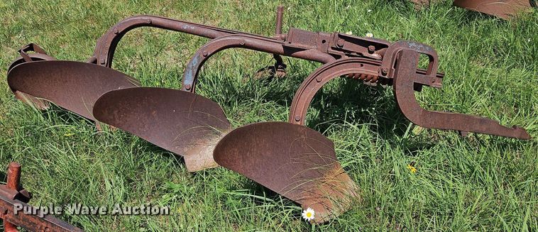 image for item DQ1764 Three bottom plow