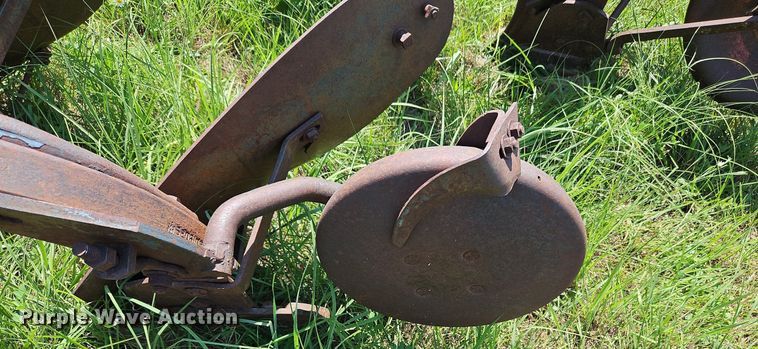 image for item DQ1764 Three bottom plow