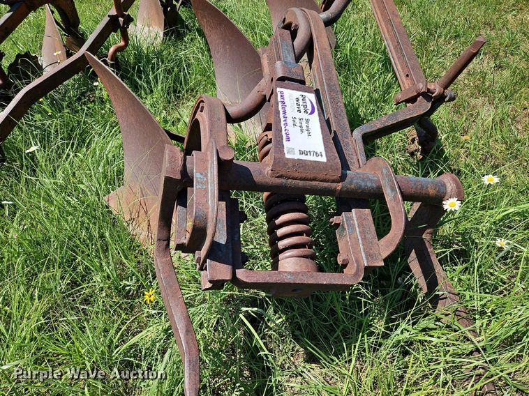 image for item DQ1764 Three bottom plow