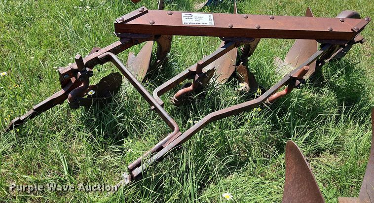 image for item DQ1765 Three bottom plow