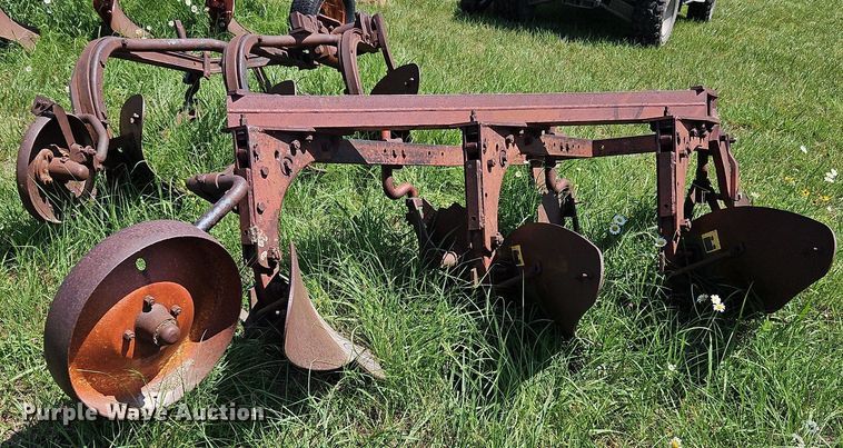 image for item DQ1765 Three bottom plow