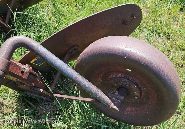 image for item DQ1765 Three bottom plow