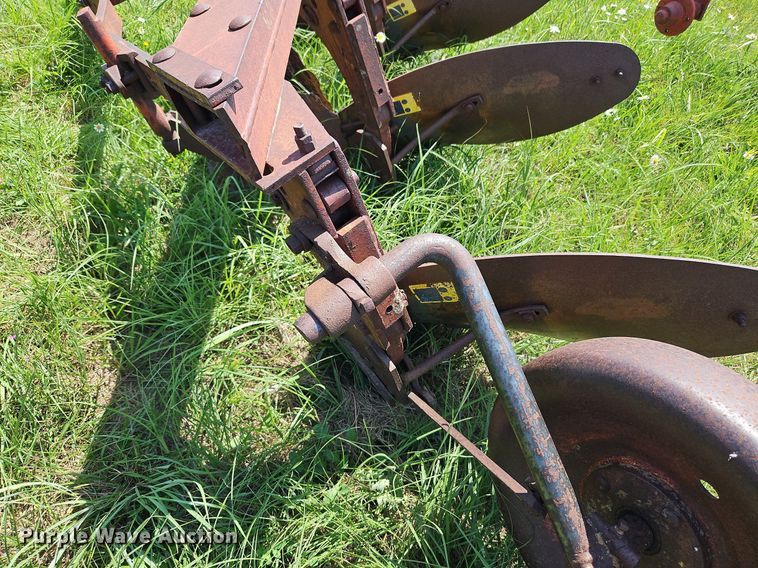 image for item DQ1765 Three bottom plow
