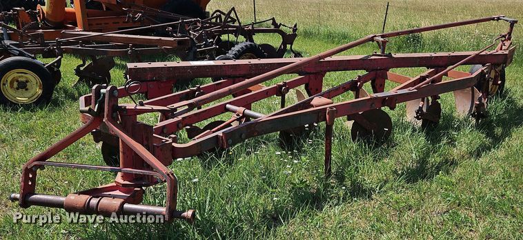 image for item DQ1767 Massey Ferguson 88  six bottom plow