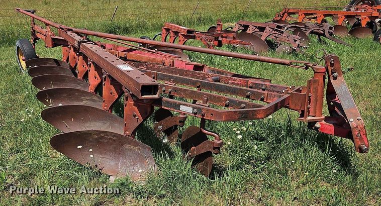 image for item DQ1767 Massey Ferguson 88  six bottom plow