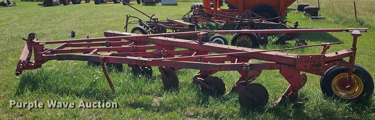 image for item DQ1767 Massey Ferguson 88  six bottom plow