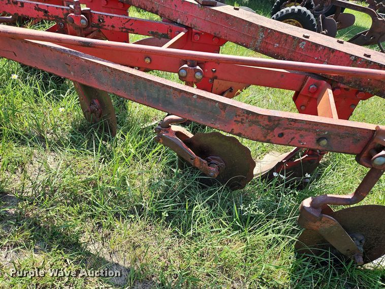 image for item DQ1767 Massey Ferguson 88  six bottom plow