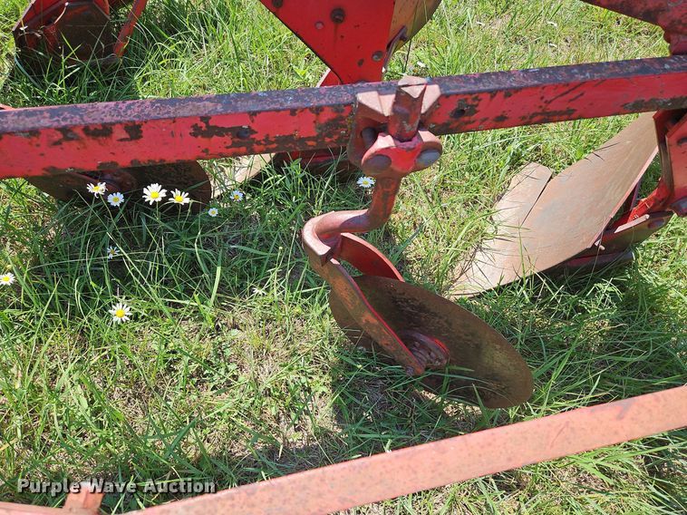 image for item DQ1767 Massey Ferguson 88  six bottom plow