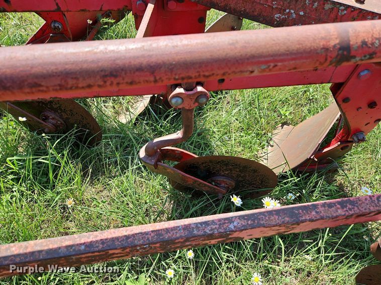 image for item DQ1767 Massey Ferguson 88  six bottom plow