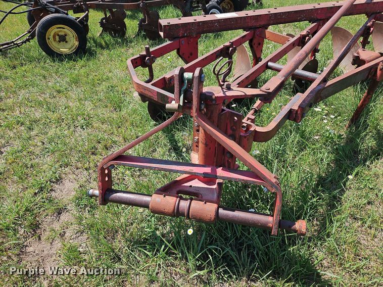 image for item DQ1767 Massey Ferguson 88  six bottom plow