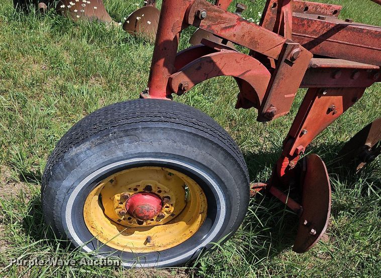 image for item DQ1767 Massey Ferguson 88  six bottom plow