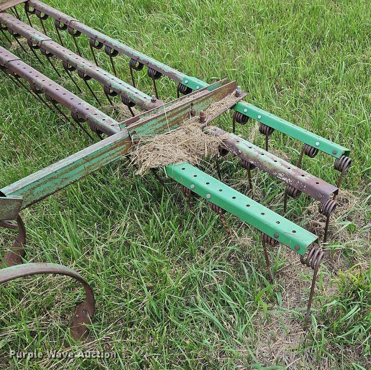 image for item DQ1768 John Deere 1010  field cultivator