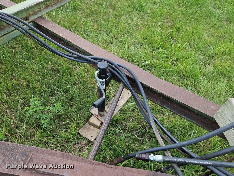 image for item DQ1768 John Deere 1010  field cultivator