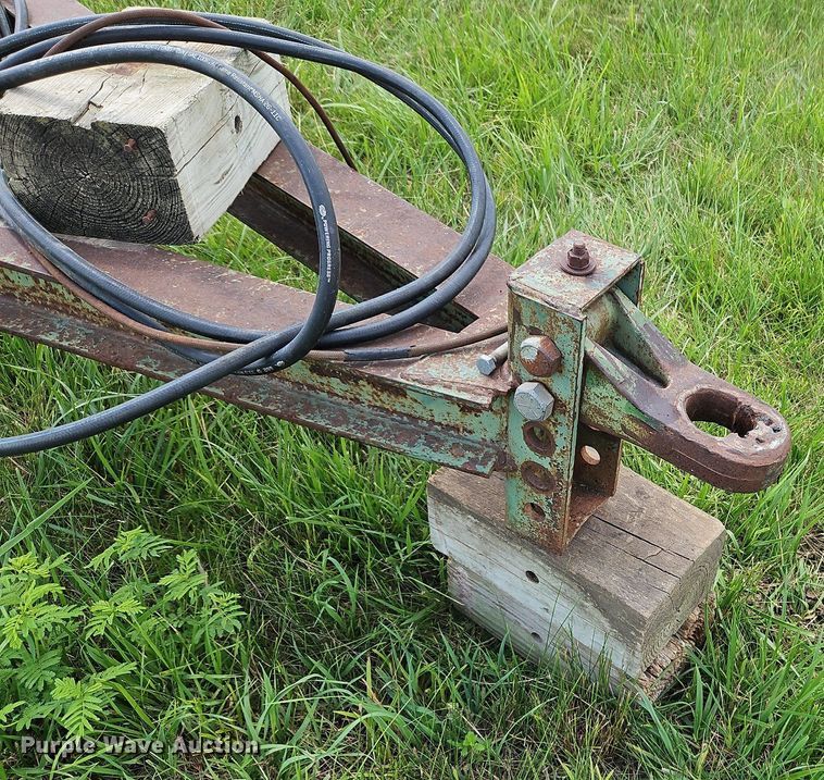 image for item DQ1768 John Deere 1010  field cultivator