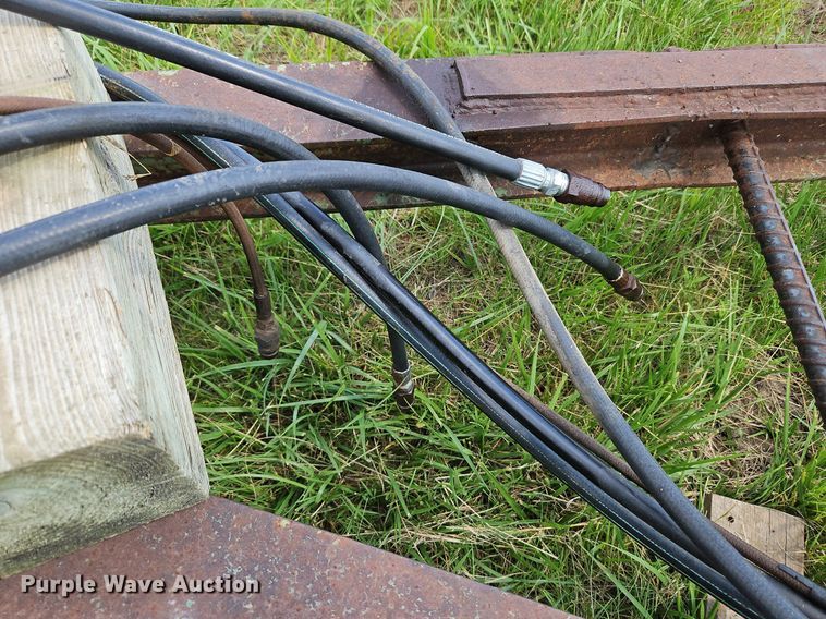 image for item DQ1768 John Deere 1010  field cultivator