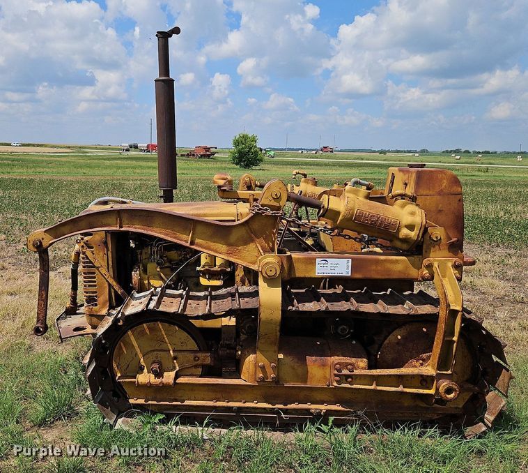 image for item DQ1769 International TD9  crawler tractor