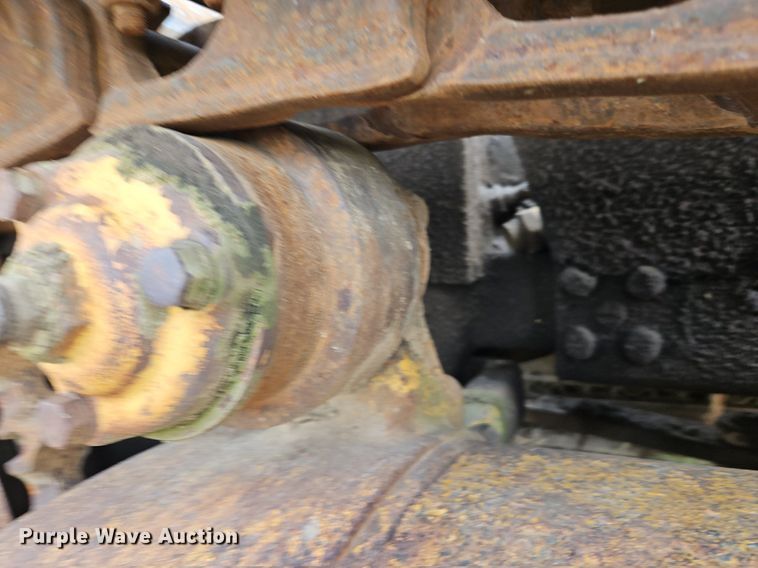 image for item DQ1769 International TD9  crawler tractor