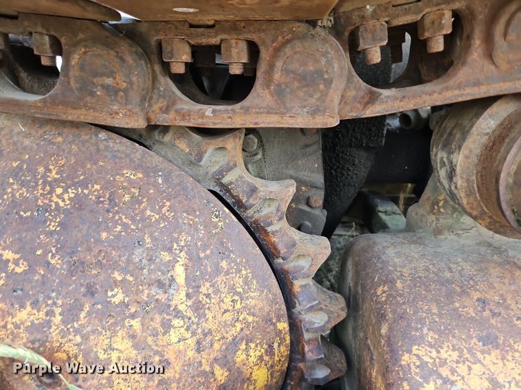 image for item DQ1769 International TD9  crawler tractor