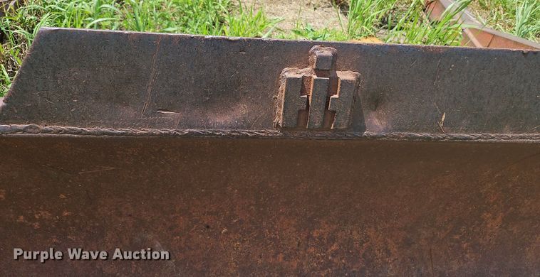 image for item DQ1769 International TD9  crawler tractor