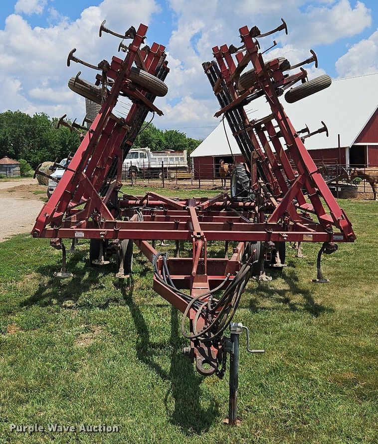 image for item DQ1770 Case 4800FLCU  field cultivator