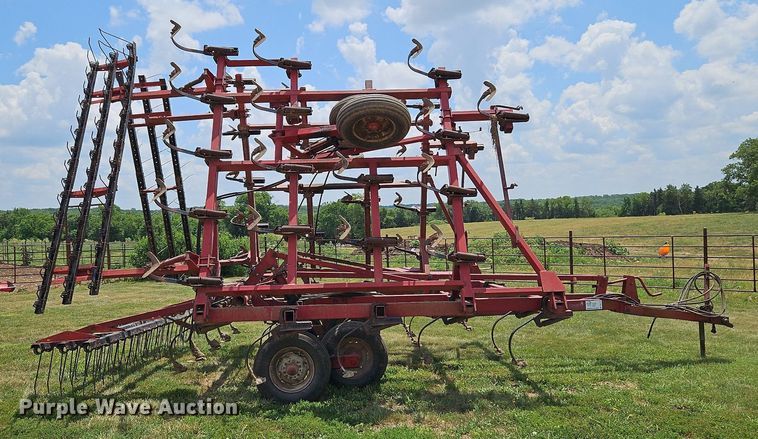 image for item DQ1770 Case 4800FLCU  field cultivator