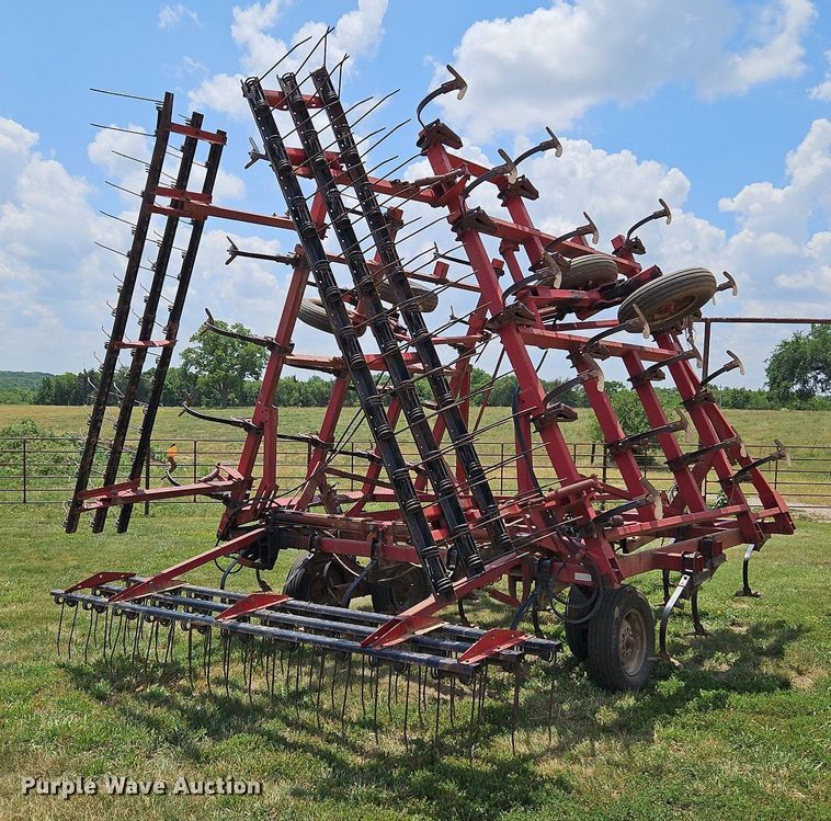 image for item DQ1770 Case 4800FLCU  field cultivator