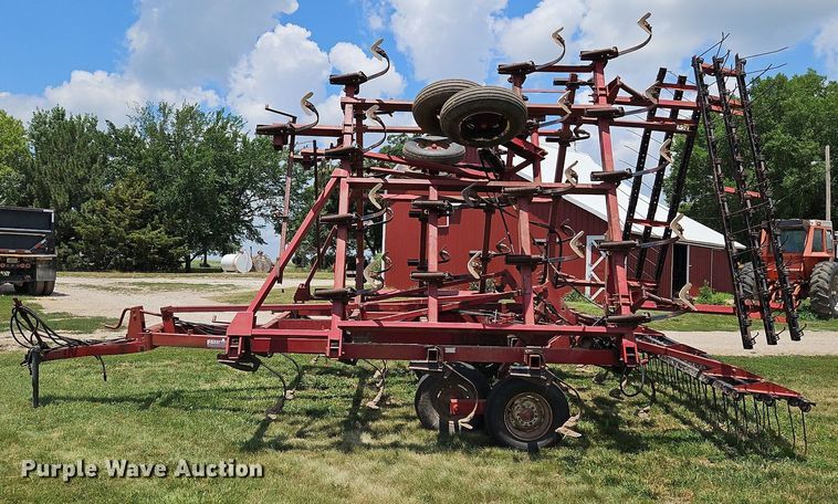 image for item DQ1770 Case 4800FLCU  field cultivator