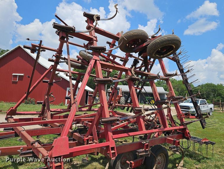 image for item DQ1770 Case 4800FLCU  field cultivator