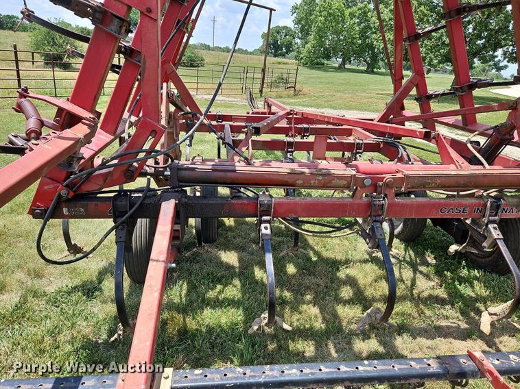 image for item DQ1770 Case 4800FLCU  field cultivator