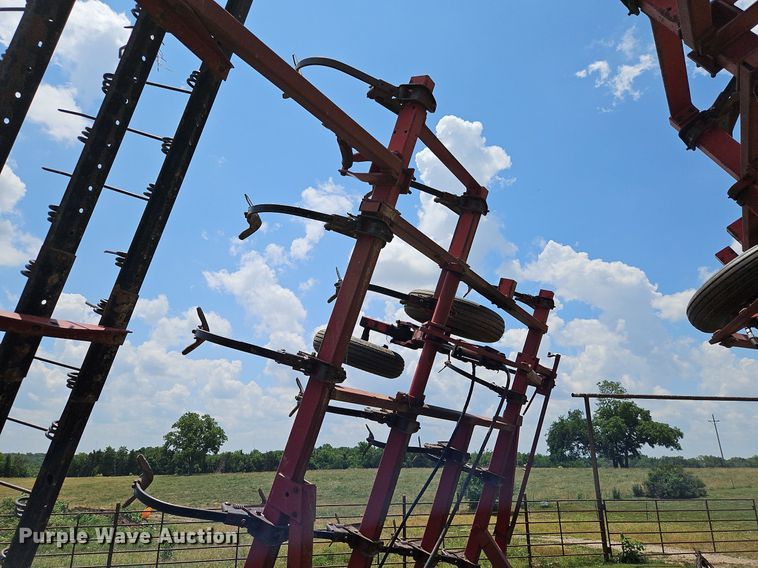 image for item DQ1770 Case 4800FLCU  field cultivator