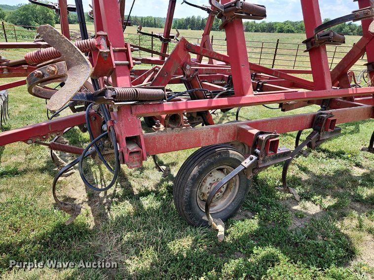 image for item DQ1770 Case 4800FLCU  field cultivator