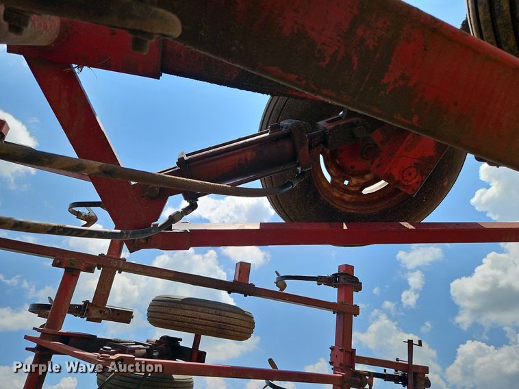 image for item DQ1770 Case 4800FLCU  field cultivator