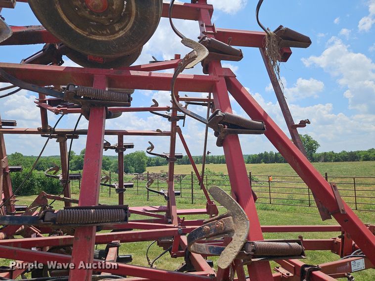 image for item DQ1770 Case 4800FLCU  field cultivator