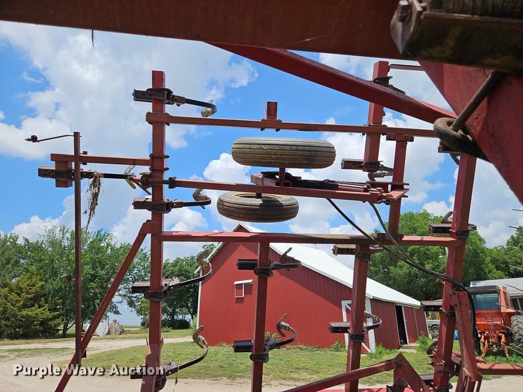 image for item DQ1770 Case 4800FLCU  field cultivator