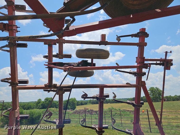 image for item DQ1770 Case 4800FLCU  field cultivator