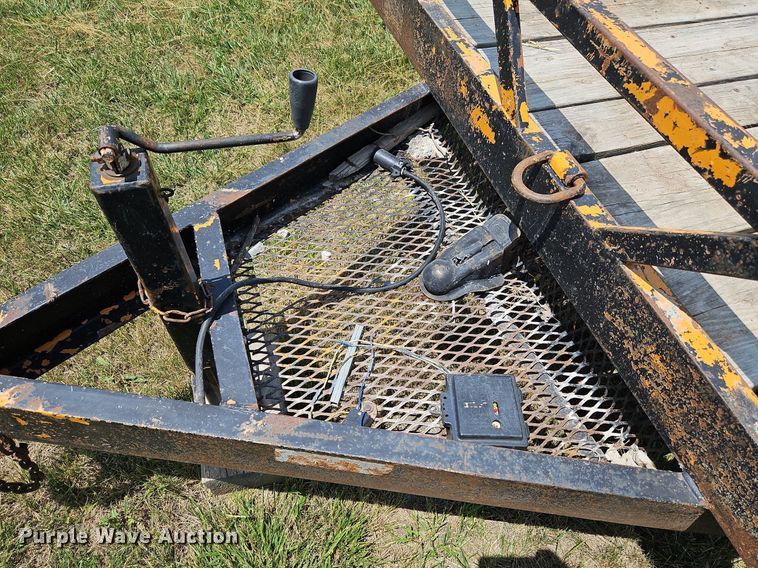 image for item DQ1771 2011 Taylor Made  utility trailer